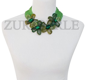 green-crystal-flower-necklace-zuri-perle-handmade-jewelry.jpg